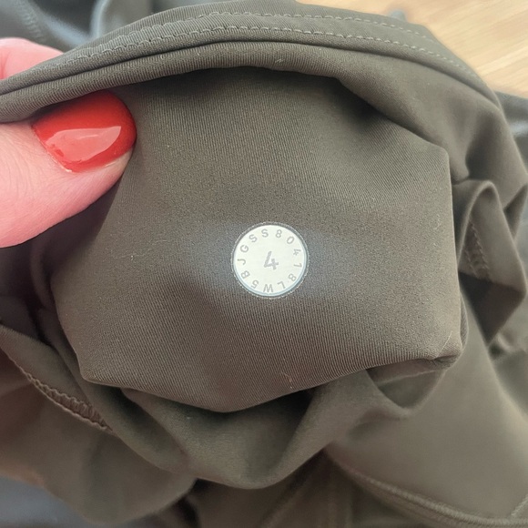 Lululemon Fast Free Crop II *Nulux 19" Olive Crop Leggings - Picture 6 of 6